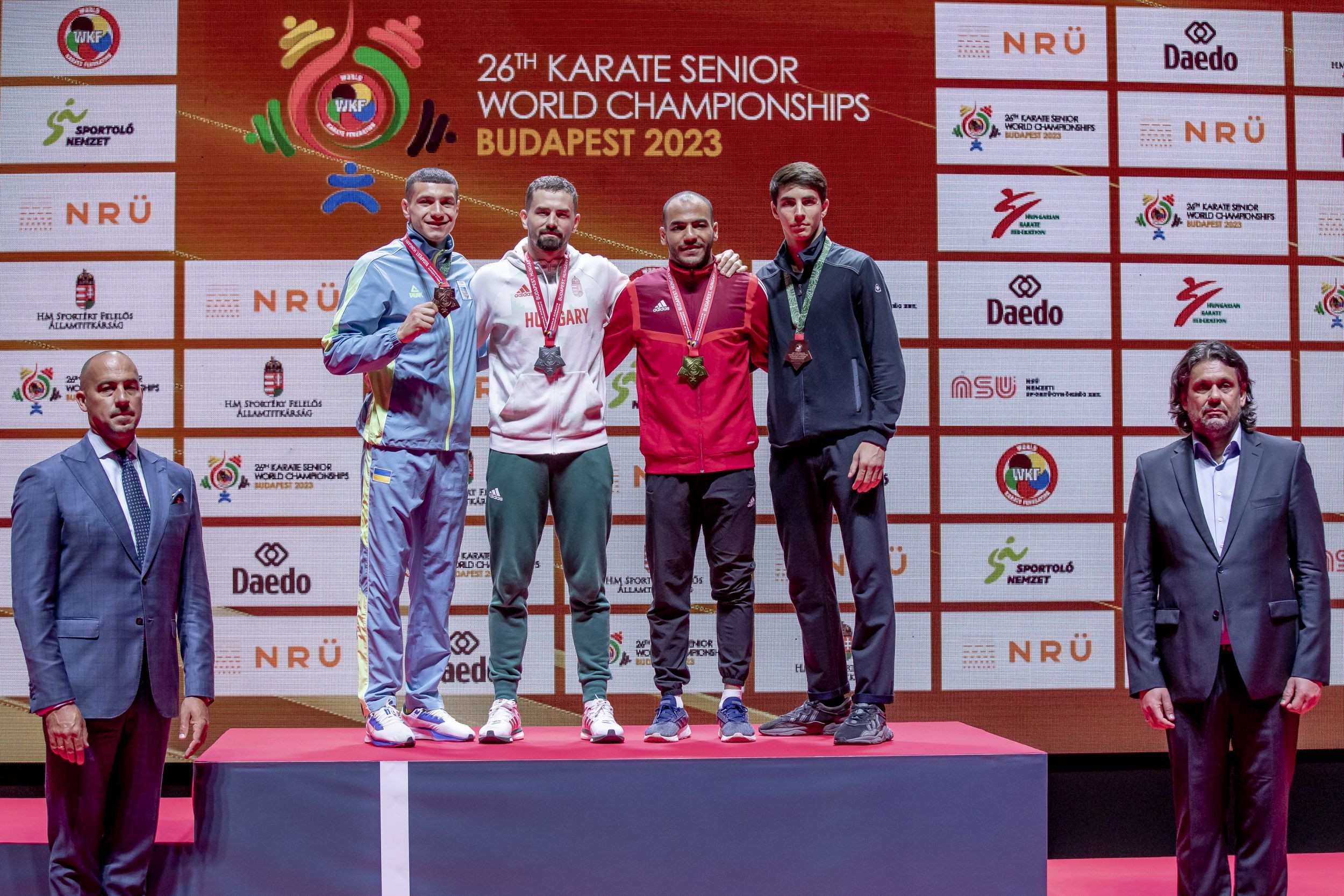 Karate-vb - Hárspataki ezüstérmes, Kákosy világbajnok