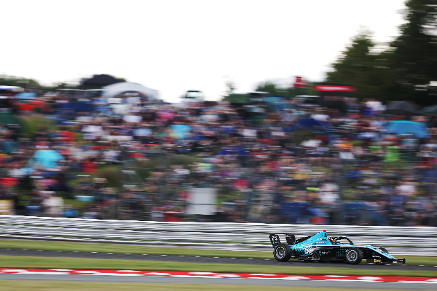 Sikerekben gazdag félszezont zárt le Molnár Martin a brit F4-ben