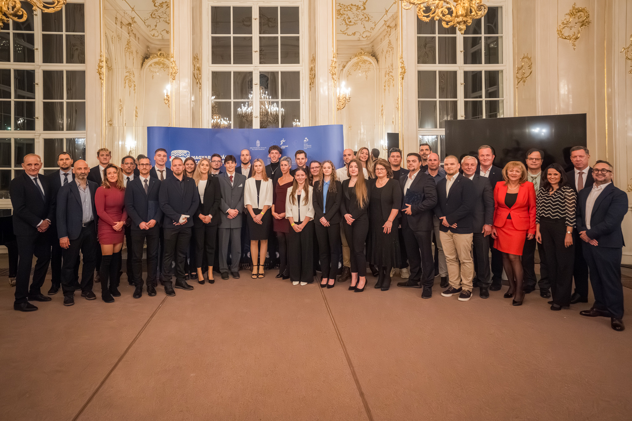 A magyar búvársport legjobbjait díjazták a gödöllői Grassalkovich-kastélyban