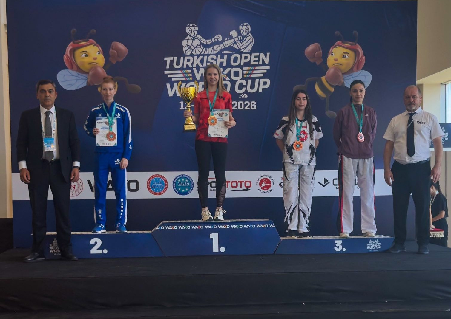 Bumba Mason: négy arany a törökországi kick-box világkupán