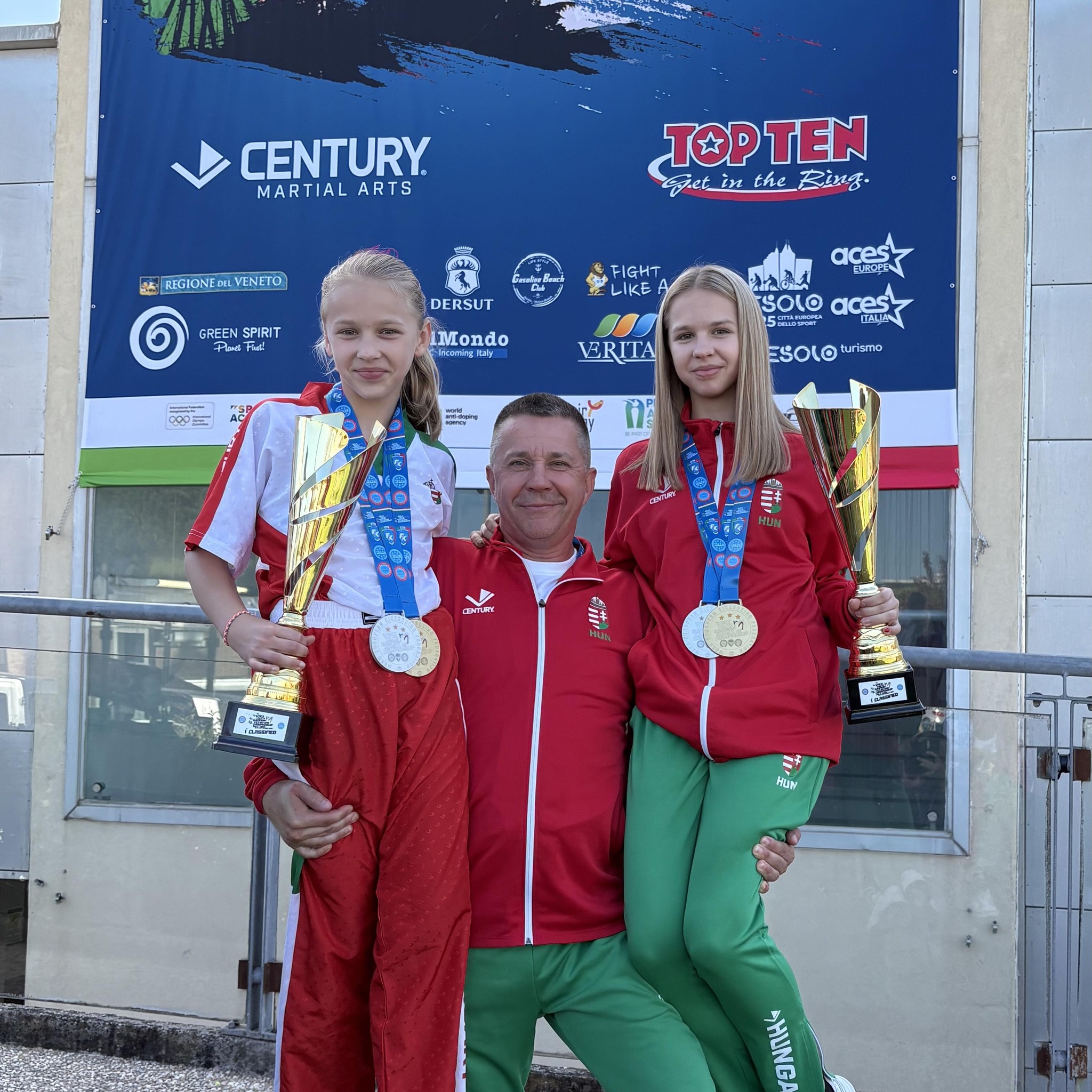 debreczeni dezso lanyaival.jpg