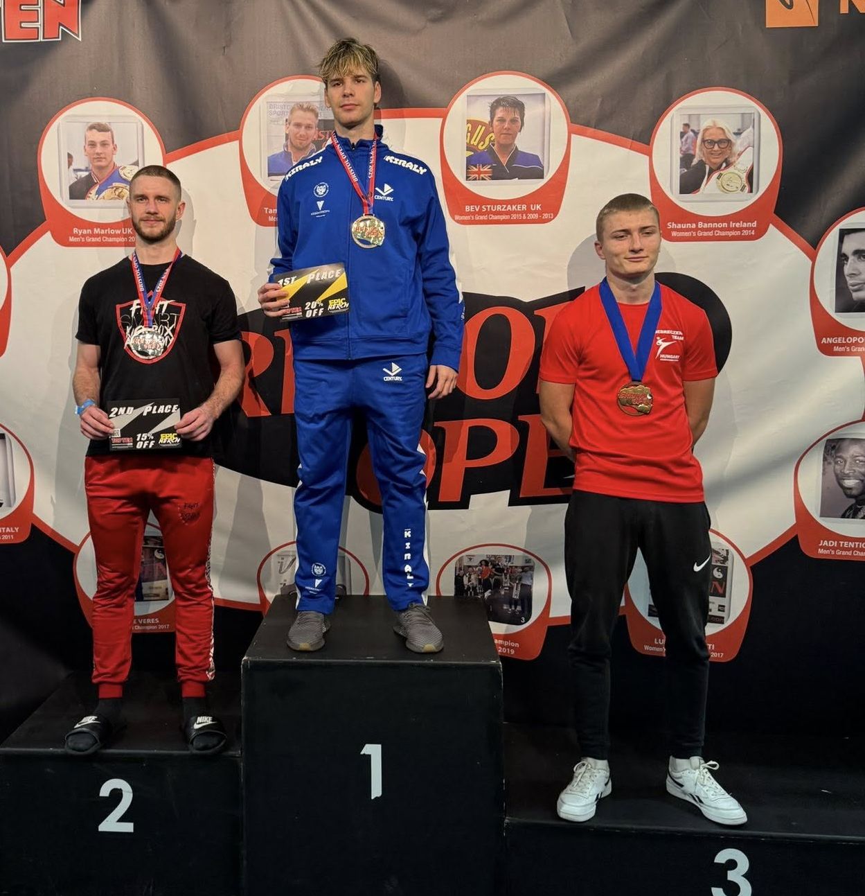 bristol open arany.jpg